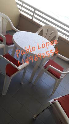 Departamento en alquiler en Villa Gesell. 3 ambientes, 1 baño y capacidad de 1 a 6 personas. 