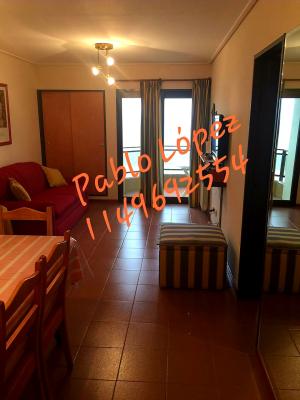 Departamento en alquiler en Villa Gesell. 2 ambientes, 1 baño y capacidad de 1 a 4 personas. 