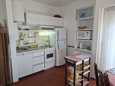 Departamentos en alquiler en Villa Gesell. 1 ambientes, 1 ba&ntilde;o y capacidad de 1 a 4 personas. Cerca de la Playa