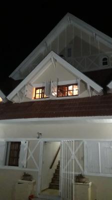 Departamento en alquiler en Villa Gesell. 3 ambientes, 2 baños y capacidad de 1 a 6 personas. 