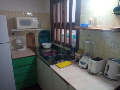 Departamento en alquiler en Villa Gesell. 2 ambientes, 1 baño y capacidad de 2 a 6 personas. 