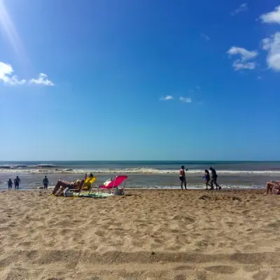 Departamento en alquiler en Villa Gesell. 2 ambientes, 1 baño y capacidad de 1 a 4 personas. 
