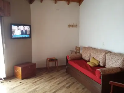 Departamento en alquiler en Villa Gesell. 2 ambientes, 1 baño y capacidad de 1 a 4 personas. 