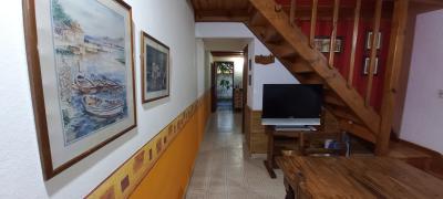 Duplex en alquiler en Villa Gesell. 4 ambientes, 2 baños y capacidad de 1 a 6 personas. 