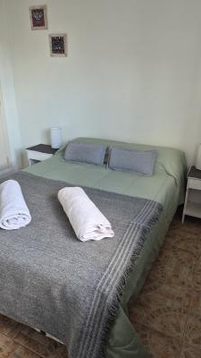 Departamento en alquiler en Villa Gesell. 2 ambientes, 1 baño y capacidad de 1 a 3 personas. 