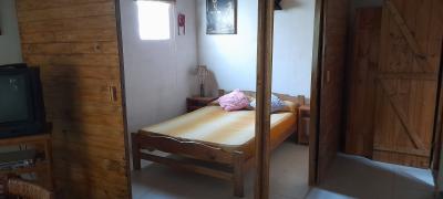 Departamento en alquiler en Villa Gesell. 3 ambientes, 1 baño y capacidad de 1 a 4 personas. 
