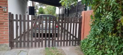 Departamento en alquiler en Villa Gesell. 3 ambientes, 1 baño y capacidad de 1 a 4 personas. 