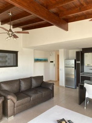 Complejo de Dptos en alquiler en Villa Gesell. 3 ambientes, 1 baño y capacidad de 1 a 4 personas. 