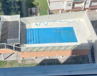Departamento en alquiler en Villa Gesell. 3 ambientes, 2 baños y capacidad de 1 a 6 personas. 
