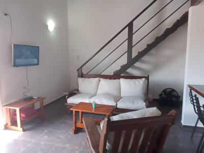 Departamento en alquiler en Villa Gesell. 2 ambientes, 1 baño y capacidad de 1 a 4 personas. 