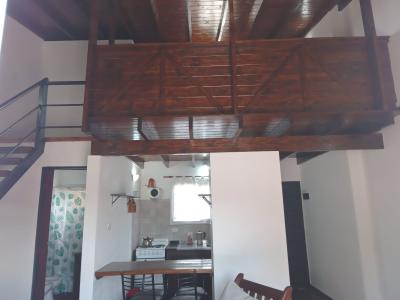 Departamento en alquiler en Villa Gesell. 2 ambientes, 1 baño y capacidad de 1 a 4 personas. 