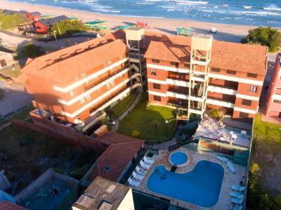 Complejo de Dptos en alquiler en Villa Gesell. 3 ambientes, 2 baños y capacidad de 4 a 6 personas. 