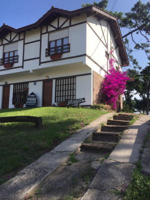 Departamento en alquiler en Villa Gesell. 2 ambientes, 1 baño y capacidad de 1 a 5 personas. 