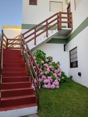 Departamento en alquiler en Villa Gesell. 3 ambientes, 2 baños y capacidad de 2 a 6 personas. 