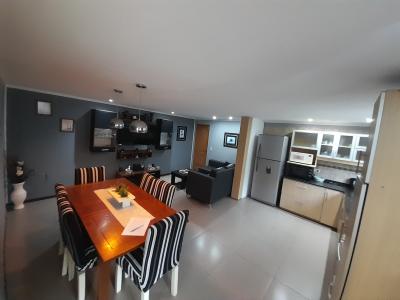 Casa en alquiler en Villa Gesell. 4 ambientes, 1 baño y capacidad de 2 a 7 personas. 