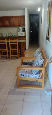 Duplex en alquiler en Villa Gesell. 3 ambientes, 2 baños y capacidad de 4 a 6 personas. 