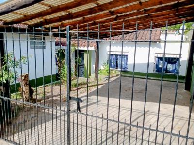 Casa en alquiler en Villa Gesell. 3 ambientes, 1 baño y capacidad de 1 a 6 personas. 
