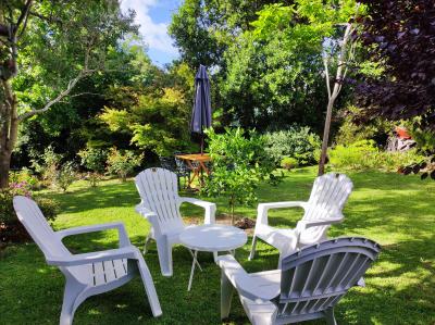 Complejo de Dptos en alquiler en Villa Gesell. 2 ambientes, 1 baño y capacidad de 1 a 4 personas. 