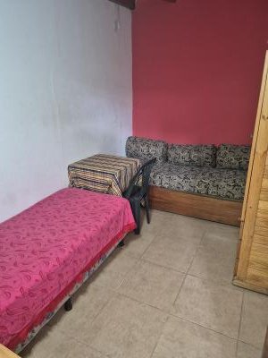 Complejo habitacional en alquiler en Villa Gesell. 1 ambientes, 8 ba&ntilde;os y capacidad de 2 a 4 personas. Cerca del Centro