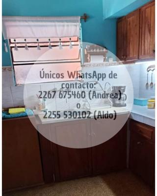 Casa en alquiler en Villa Gesell. 3 ambientes, 1 baño y capacidad de 5 a 6 personas. 