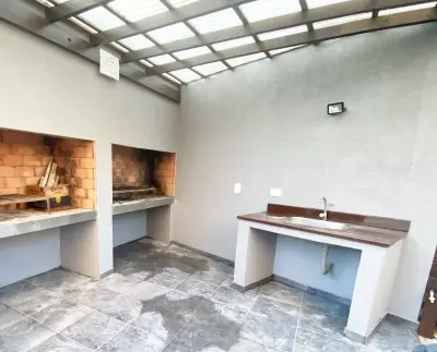 Complejo de Dptos en alquiler en Villa Gesell. 2 ambientes, 1 baño y capacidad de 1 a 4 personas. 