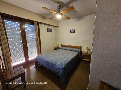 Duplex en alquiler en Villa Gesell. 3 ambientes, 2 baños y capacidad 6 personas. 