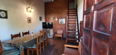Duplex en alquiler en Villa Gesell. 3 ambientes, 2 baños y capacidad 6 personas. 